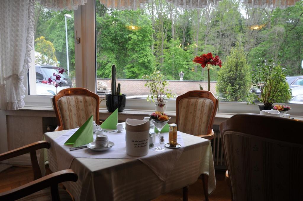 Hotel Waldersee Hannover Kültér fotó